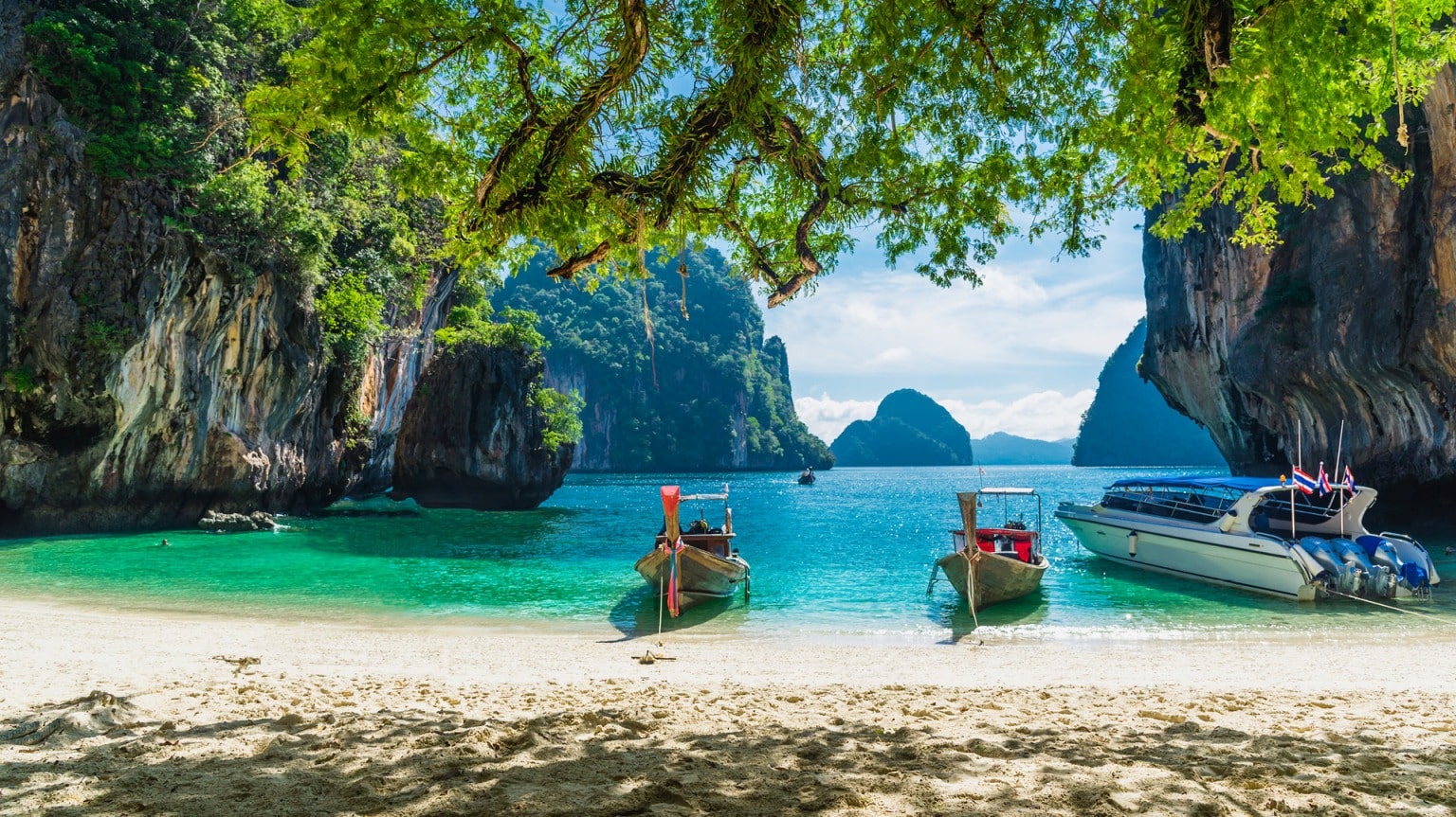 boats-at-andaman-sea