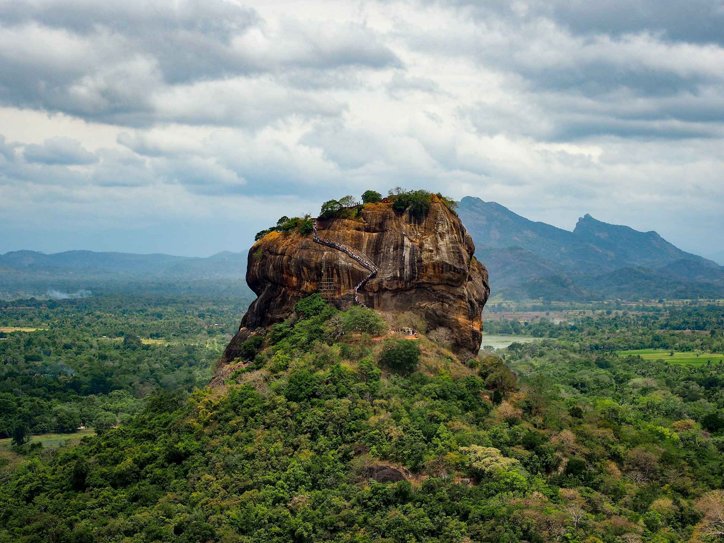 Sigiriya-The-Ancient-Rock-Fortress